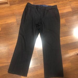 Gloria Vanderbilt dress pants. Size 16.